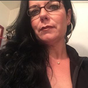 Meet your Posher, Claudia